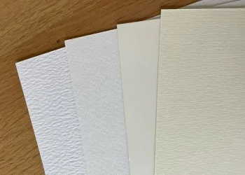 Ilustrasi perbedaan jenis watercolor paper berdasarkan teksturnya (Foto: Pinterest @Grace Harrison)