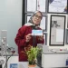 Prof. Dr Aulanni’am menunjukkan alat deteksi dini hipotiroid buatannya. Foto: Dok