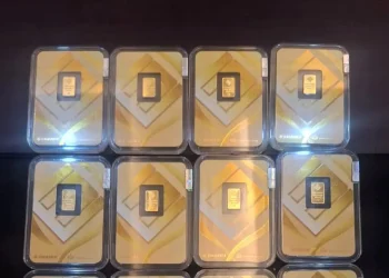 Ilustrasi emas kepingan yang berhasil diembat maling di dalam brankas rumah korban. Foto: Dok.