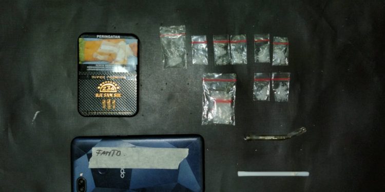 Barang bukti yang diamankan polisi dari tersangka pengedar sabu di Wajak. Foto: Polres Malang