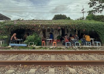 Salah satu cafe unik di Malang, Selak Kopi. (Foto: Instagram @selakkopi)