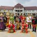 Manajemen Atria Hotel Malang Sambut HUT Malang ke-112 dengan Busana Adat. Foto/dok. Atria Hotel