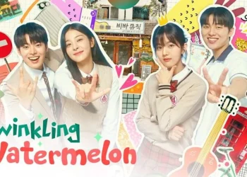 Salah satu poster drama Korea time travel yang berjudul Twinkling Watermelon. (Foto: Pinterest @tuba)