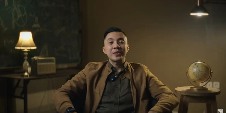 Potret Dokter Gia Pratama saat menyampaikan tips pencegahan kerusakan pembuluh darah di channel youtuba Malaka (Foto: Youtube @MalakaProjectid)