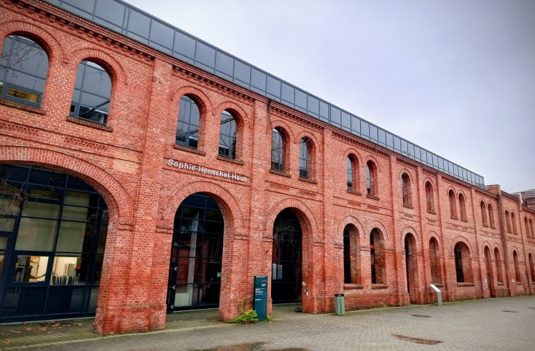 Universitas Kassel di Holländischer Platz. Foto/Didit Saleh