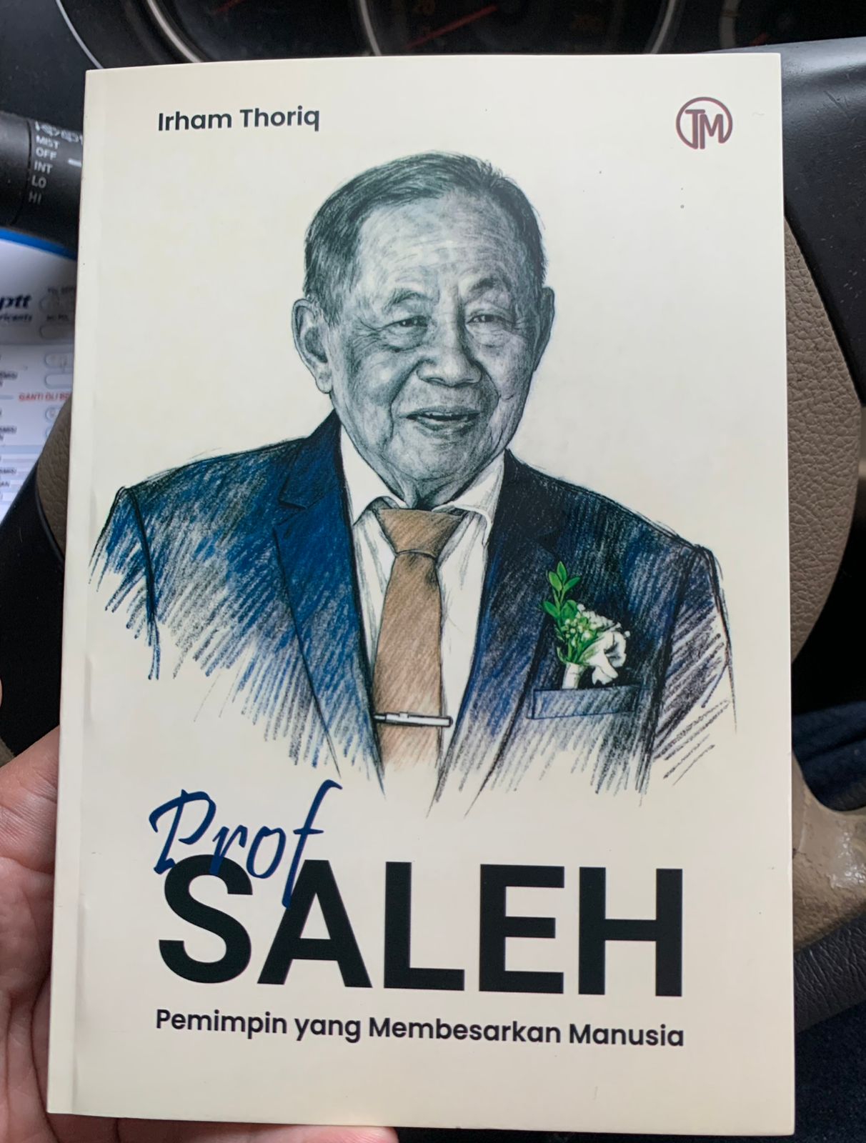 Buku Biofrafi Prof M Saleh yang ditulis oleh Irham Thoriq. Foto/dok