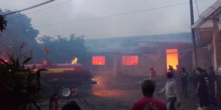 Kebakaran gudang tembakau