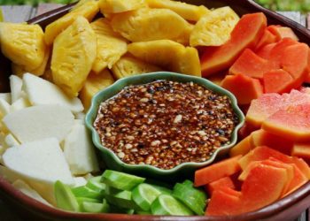 Rekomendasi rujak buah malang yang wajib dicoba oleh para pecinta kuliner. /Foto: Pinterest/Inne Hadiati.