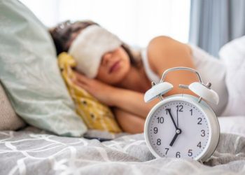 Ilustrasi waktu tidur yang dibutuhkan setiap orang tidaklah sama (Foto: Pinterest @silviatakaov)