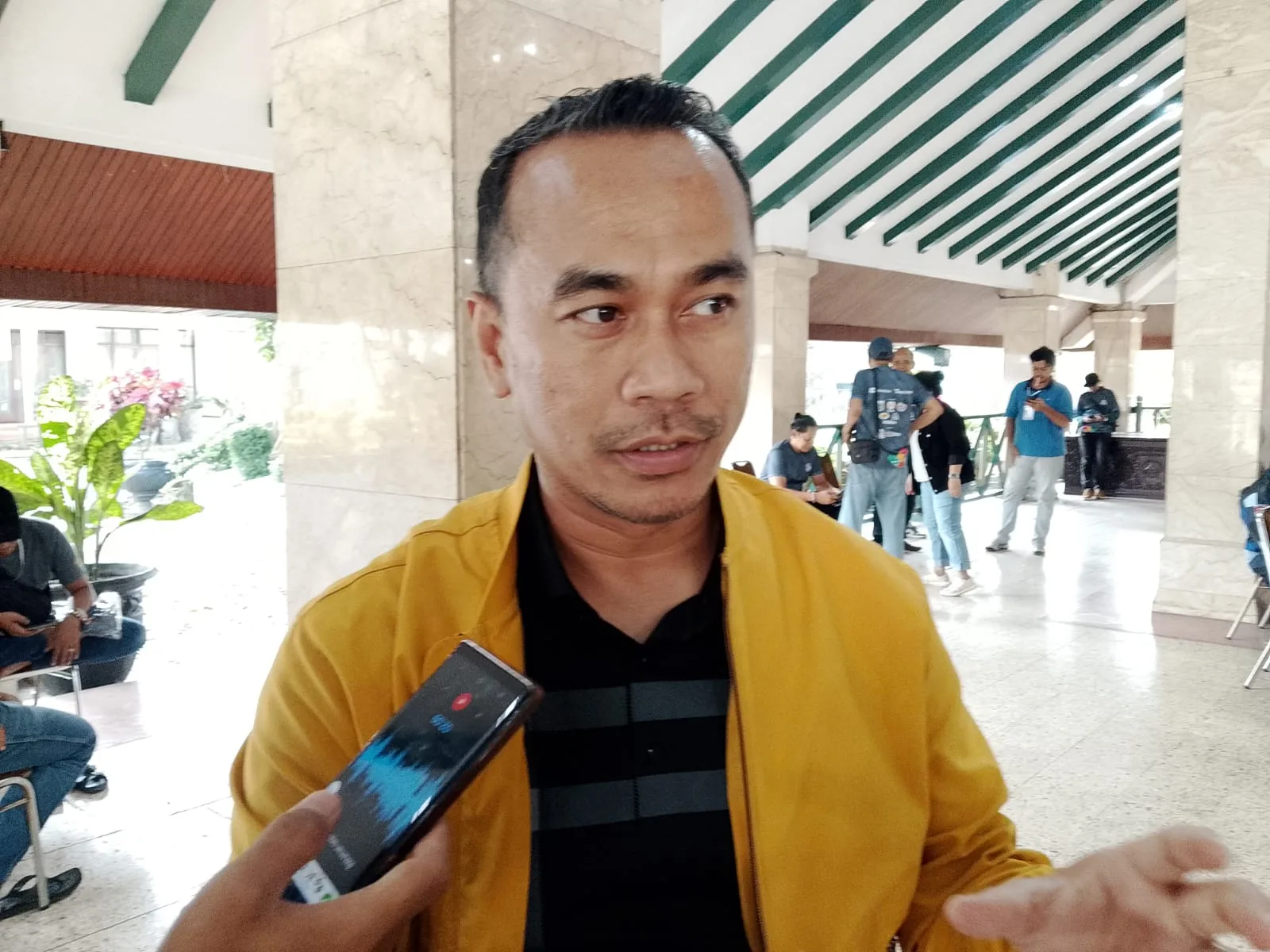 Ketua DPD Partai Golkar Kota Malang, Djoko Prihatin. (Foto/M Sholeh)