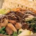 Rekomendasi rujak uleg di Malang yang menawarkan cita rasa khas manis, pedas, gurih yang dijamin membuat lidah bergoyang. /Foto: Pinterest/Antika Wings