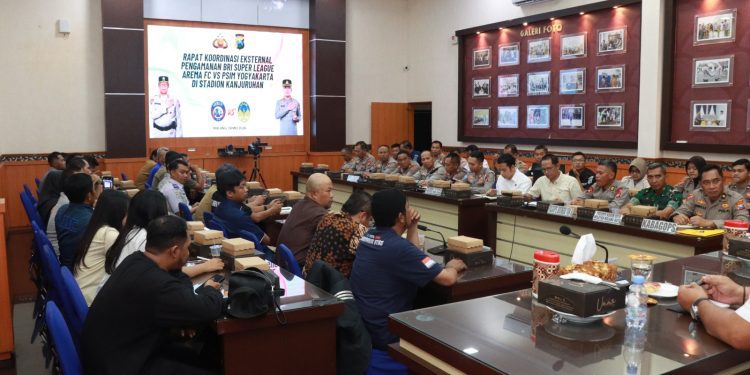 Rapat koordinasi pengamanan pertandingan Arema FC versus PSIM Yogyakarta. Foto: Polres Malang
