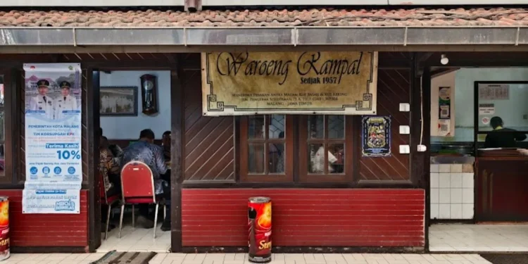 Rawon Rampal, Salah Satu Tempat Makan Rawon Legendaris di Malang (Foto: Google Maps/ @Riki Tenggara)