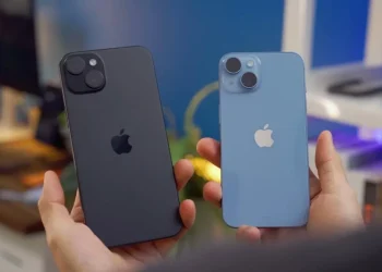 2 iPhone yang menjadi pilihan untuk budget terbatas di tahun 2026 (Foto: YouTube @gadgetin)