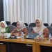Ketua IGKTI PGRI Kabupaten Malang, Sumi Herni (dua dari kiri) saat menyampaikan pendapat. Foto: Aisyah Nawangsari Putri