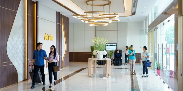 Suasana lobi Hotel Atria Malang yang nyaman menyambut setiap kedatangan tamu. Foto.dok