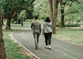 Jalan Kaki 10.000 Langkah, Olahraga Sederhana yang Bermanfaat bagi Kesehatan (Foto: Pinterest/ @Kathleen)