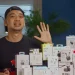 Potret David Gadgetin saat me-review TWS sebelum kemudian dipilih 5 terbaik dari total 30 produk (Foto: YouTube @GadgetIn)