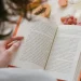 Ilustrasi membaca buku tentang pengembangan diri. (Foto: Pexels)