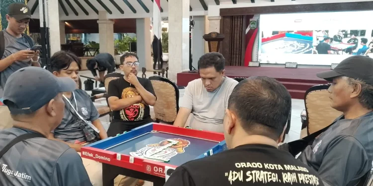 Pertandingan semifinal Kompetisi Domino Demokrasi 2026 (M Sholeh)