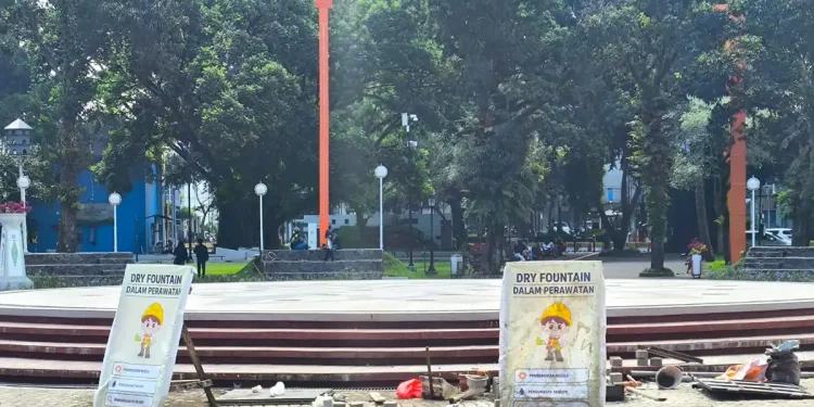 air Mancur Alun Alun Merdeka Kota Malang
