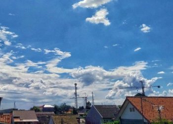 Prakiraan cuaca Malang, khususnya di Kota Malang pada Jumat, 15 Mei 2026 diperkirakan dalam kondisi cerah disertai udara kabur. /Foto: Pinterest/Desy Amalia.