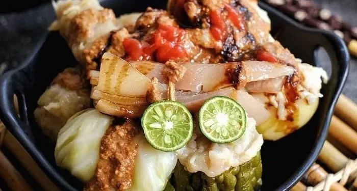 Rekomendasi siomay Bandung di Malang yang menawarkan cita rasa otentik dan bikin nagih. /Foto: Pinterest/Shrina Sanchez.