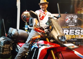 Sam HC (Heri Cahyono) bersiap mengelilingi dunia melintasi 14 negara. (Foto/M Sholeh)