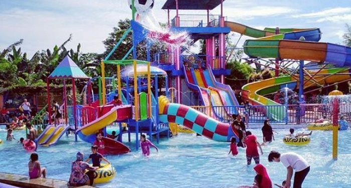 Rekomendasi waterpark Kota Batu yang cocok dijadikan destinasi wisata bersama keluarga di akhir pekan. /Foto: Pinterest/Partisi Pameran