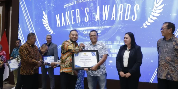 Penghargaan Naker's Award 2026 di Kota Batu. Foto: Prokopim KWB