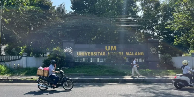 7 Kampus Terbaik di Jawa Timur