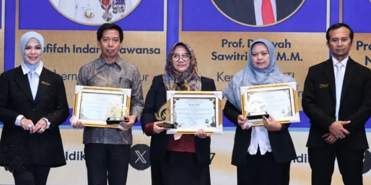 Universitas Muhammadiyah Malang (UMM) meraih Anugerah Kampus Unggulan 2026 LLDIKTI Wilayah VII Jawa Timur. Foto: Dok