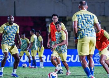 Arema FC melakukan perombakan skuad yang cukup signifikan menatap kompetisi musim depan. /Foto: Instagram @aremafcofficial.