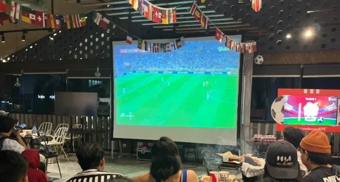 Rekomendasi tempat nobar pertandingan Piala Dunia 2026 di Malang. /Foto: Pinterest/ic