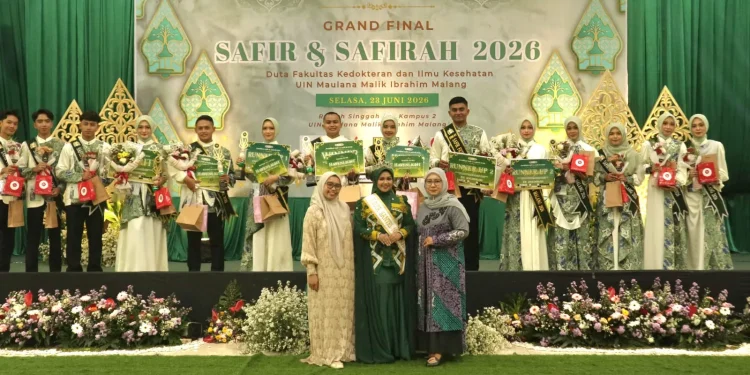 FKIK UIN Maliki Malang cetak duta kampus bertalenta baru lewat Grand Final Pemilihan Safir-Safirah 2026. Foto: Dok.