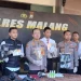 Polisi menunjukkan barang bukti yang diamankan saat penyekatan. Foto: Aisyah Nawangsari Putri