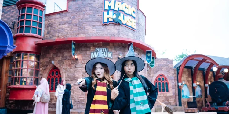 Sensasi masuk ke dunia sihir di Magic House, The Legend Stars Park, Jatim Park 3, Kota Batu. Foto: Dok
