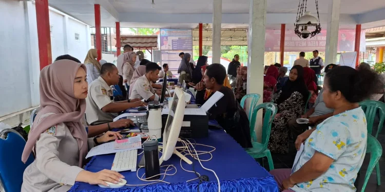 Kegiatan Bapenda Menyapa Warga (BMW) untuk optimalkan penerimaan pajak daerah. Foto: Aisyah Nawangsari Putri
