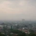 Prakiraan cuaca Malang, terutama di wilayah Kota Malang pada hari Senin, 8 Juni 2026 diperkirakan dalam kondisi dominan udara kabur. /Foto: Ilustrasi dibuat dengan AI.