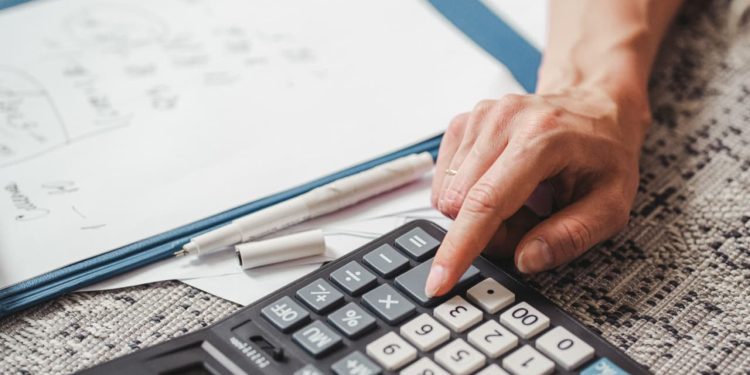 Ilustrasi menghitung harga jual produk handmade. (Foto: Pexels)
