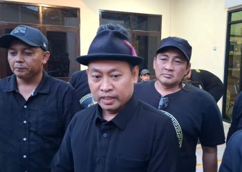Tim hukum Yakuza Maneges, Moh Zaky, yang mendampingi santriwati. Foto: Aisyah Nawangsari Putri