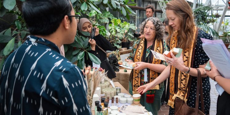Ilustrasi ParagonCorp mengenalkan produk-produk kosmetik yang ramah lingkungan. Foto: Dok