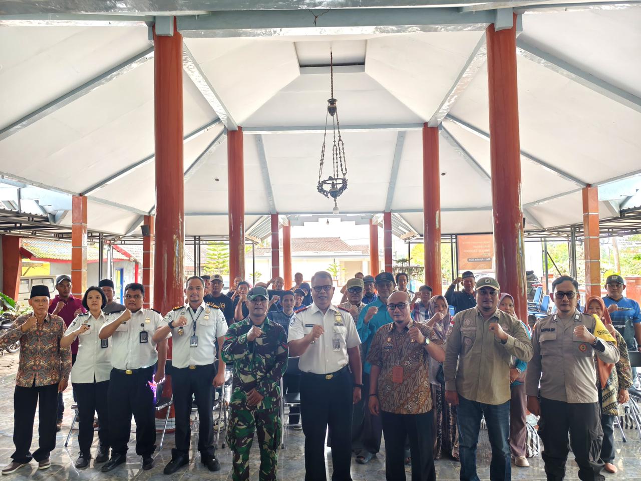 Kantor Imigrasi Kelas I TPI Malang lakukan sosialisasi di Bantur Kabuaten Malang. Foto/dok