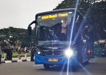 Armada bus Trans Jatim yang sudah beroperasi di Kota Malang. (Foto/M Sholeh)