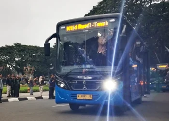 Armada bus Trans Jatim yang sudah beroperasi di Kota Malang. (Foto/M Sholeh)