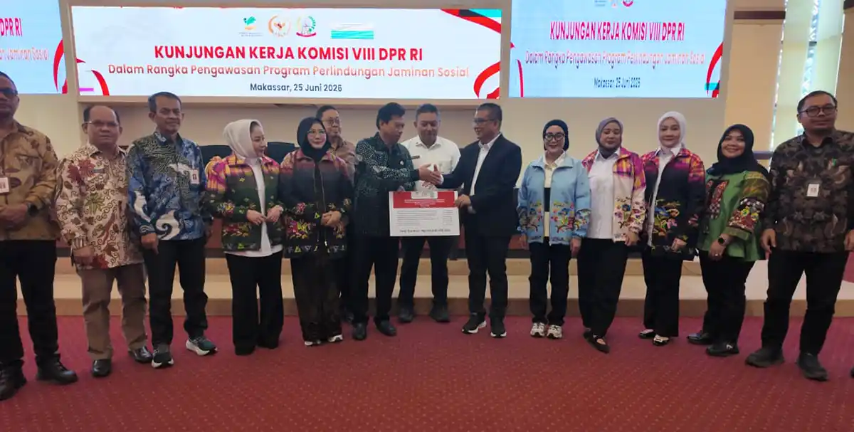 Serahkan Bantuan sosial