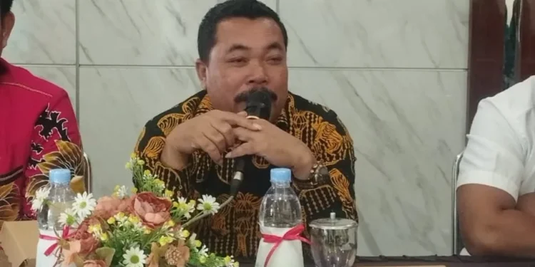 Wakil Ketua DPRD Kabupaten Malang, Sudarman saat memberikan materi di Kecamatan Pujon. Foto: dok. Sudarman