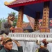 Warga mengarak jolen berisi tumpeng di Gebyar Ritual 1 Suro. Foto: Aisyah Nawangsari Putri