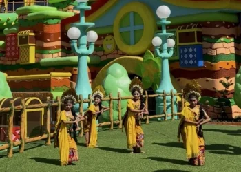 Ilustrasi pertunjukan budaya di Mikutopia yang bakal memeriahkan momen Libur Sekolah 2026 keluarga anda. Foto: Dok
