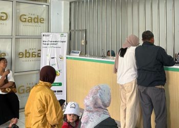 Suasana layanan deposito tabungan emas di Kantor Pegadaian UPC Batu. Foto: Azmy
